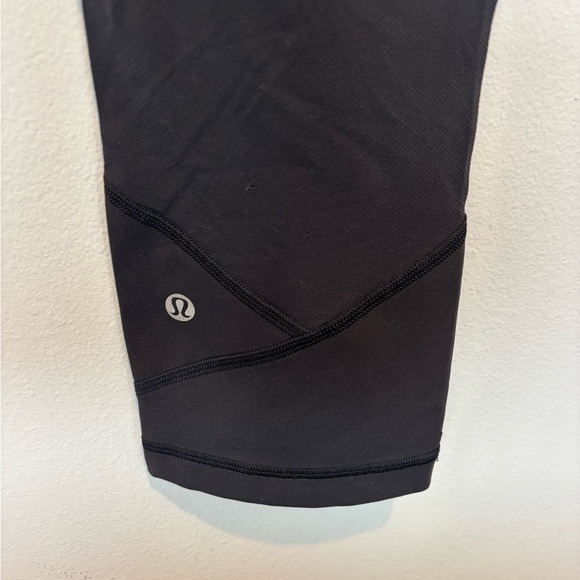 lululemon athletica Black Crop Run Leggings 10 - Picture 5 of 6